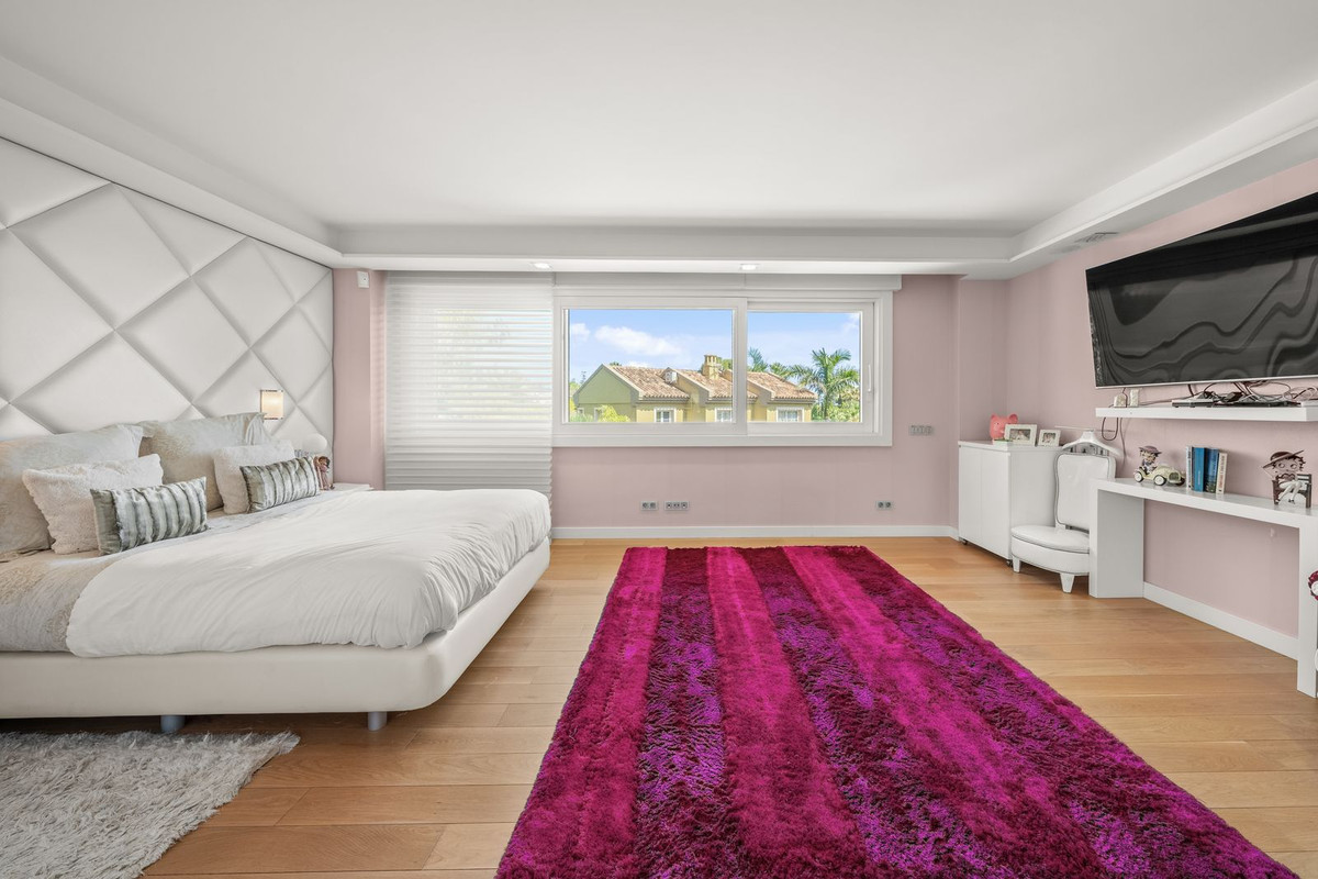 8 Bed Townhouse for sale in Bahía De Marbella Costa Del Sol, Málaga, Spain