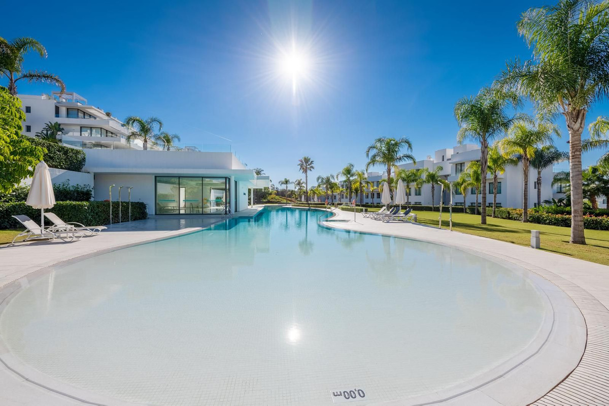 3 Bed Apartment for sale in Estepona Costa Del Sol, Málaga, Spain