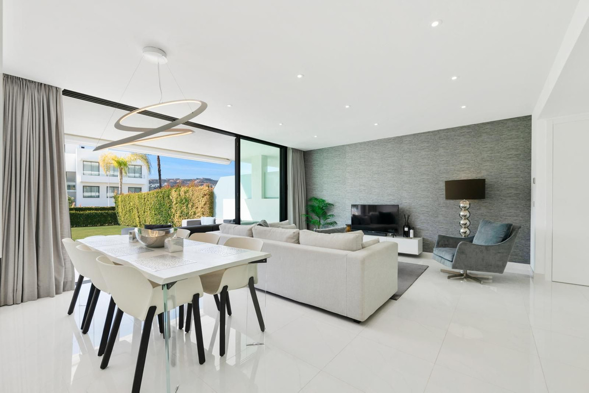 3 Bed Apartment for sale in Estepona Costa Del Sol, Málaga, Spain