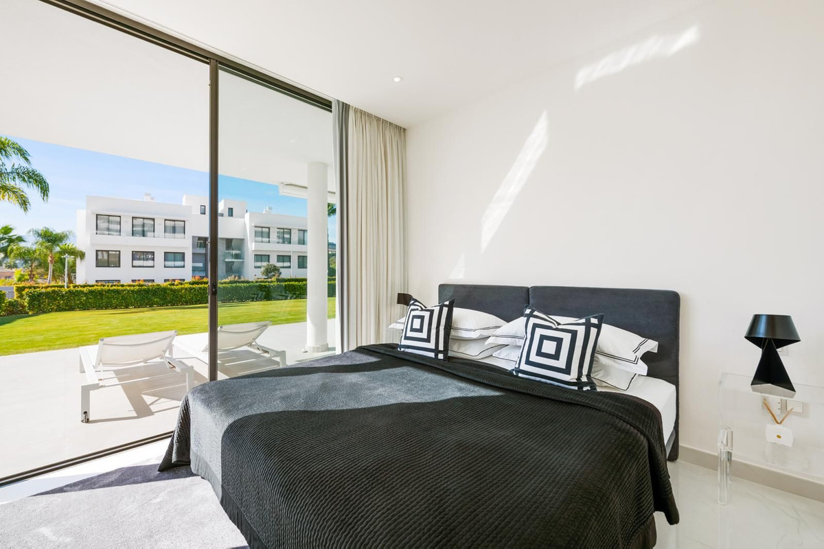 3 Bed Apartment for sale in Estepona Costa Del Sol, Málaga, Spain