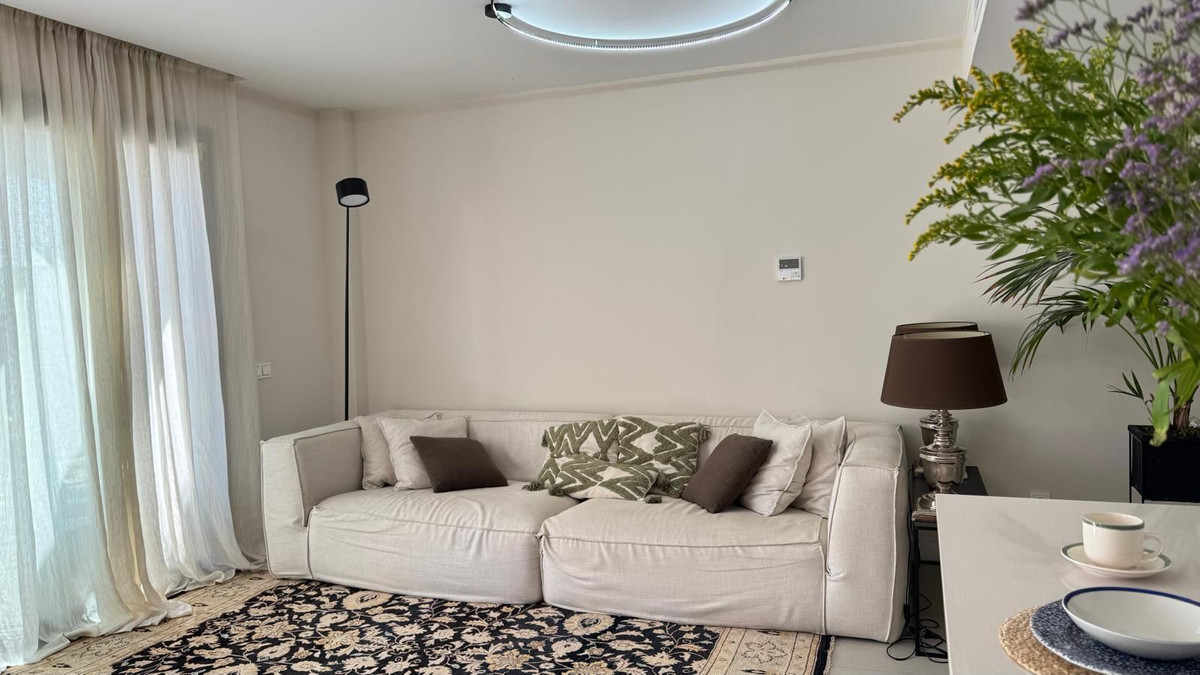 3 Bed Apartment for sale in Estepona Costa Del Sol, Málaga, Spain