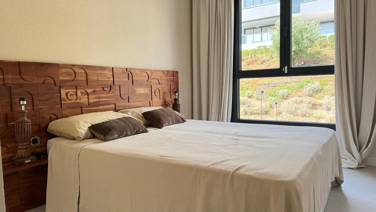 3 Bed Apartment for sale in Estepona Costa Del Sol, Málaga, Spain