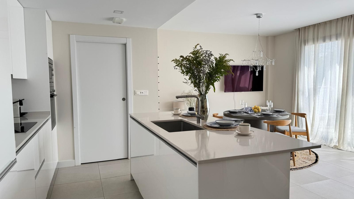 3 Bed Apartment for sale in Estepona Costa Del Sol, Málaga, Spain