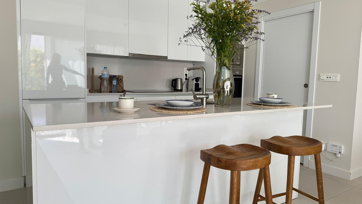 3 Bed Apartment for sale in Estepona Costa Del Sol, Málaga, Spain