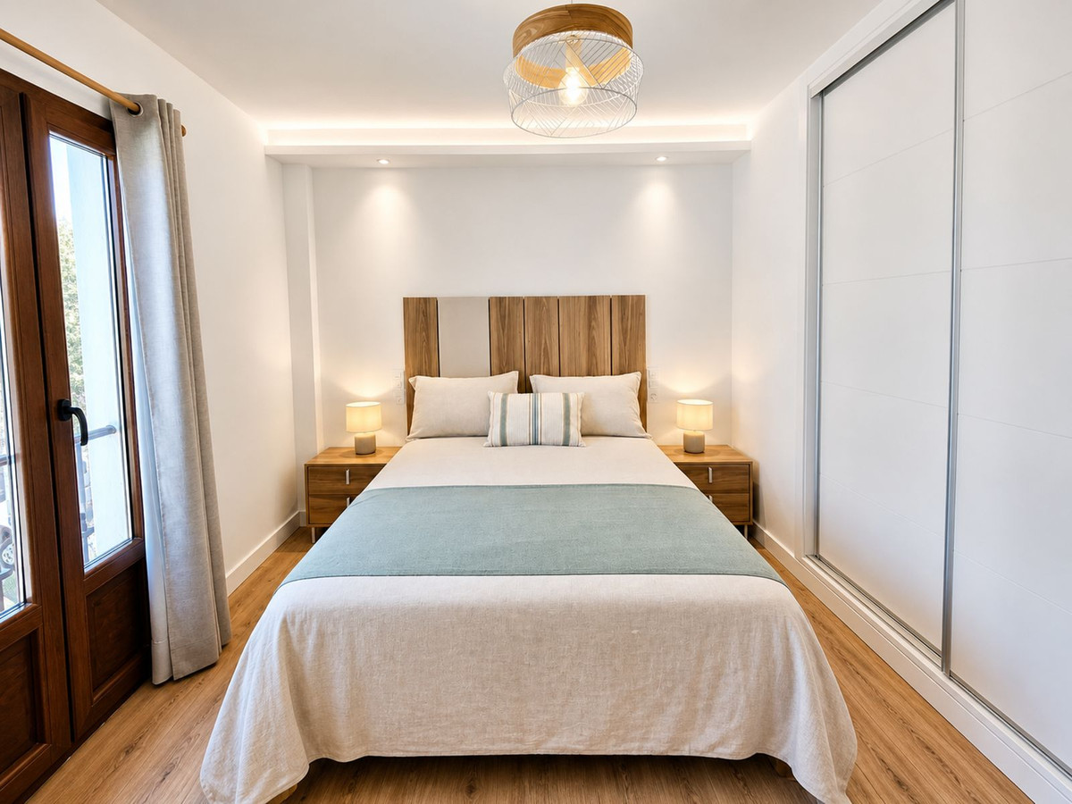 2 Bed Apartment for sale in La Duquesa Costa Del Sol, Málaga, Spain