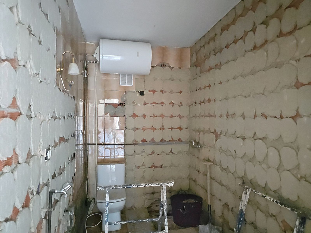 5 Bed Townhouse for sale in Cómpeta Costa Del Sol East, Málaga, Spain
