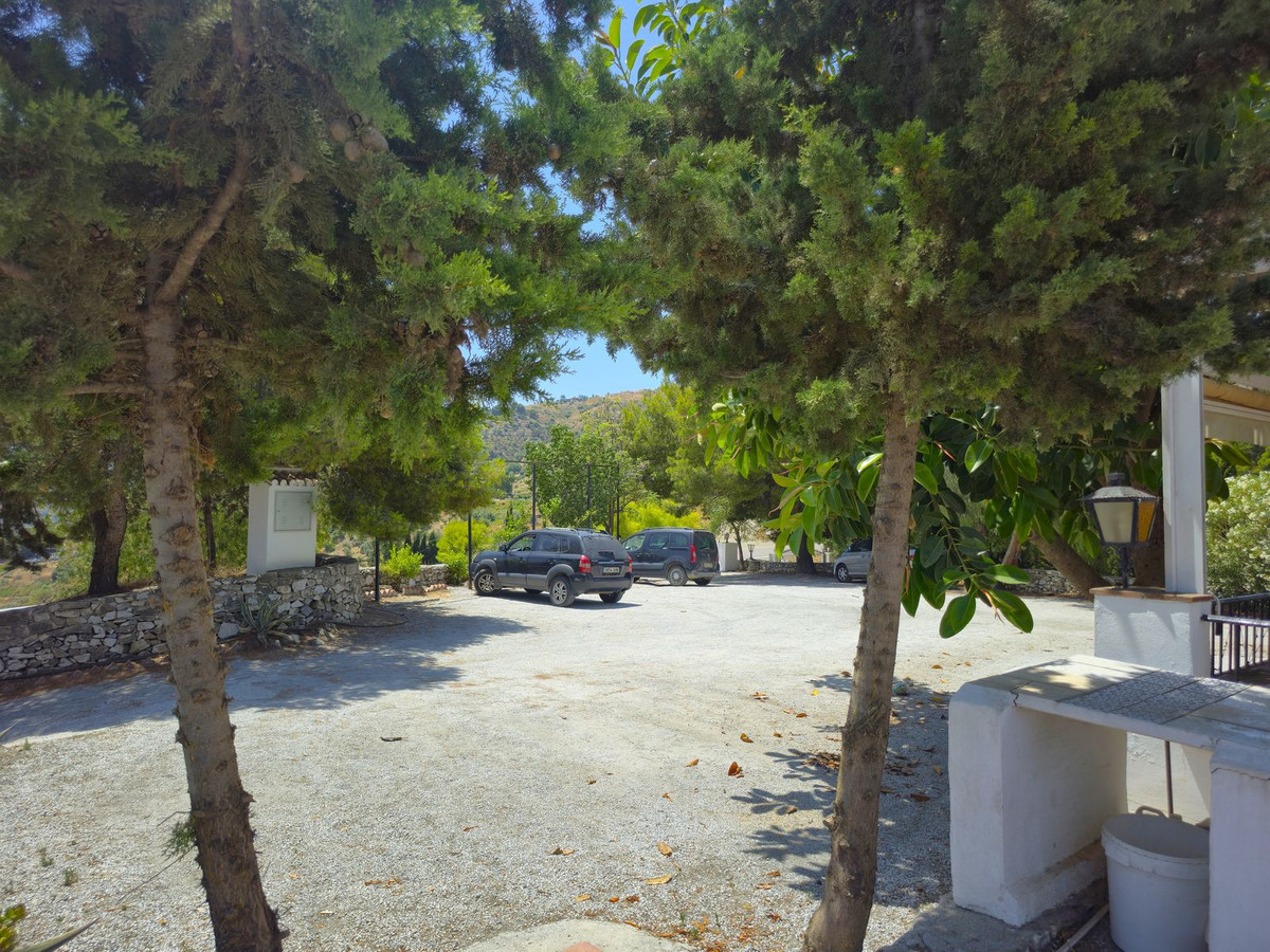 5 Bed Townhouse for sale in Cómpeta Costa Del Sol East, Málaga, Spain
