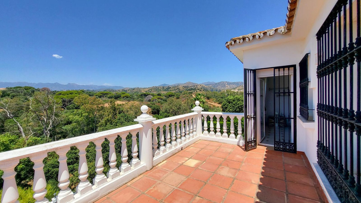 4 Bed Townhouse for sale in Elviria Costa Del Sol, Málaga, Spain