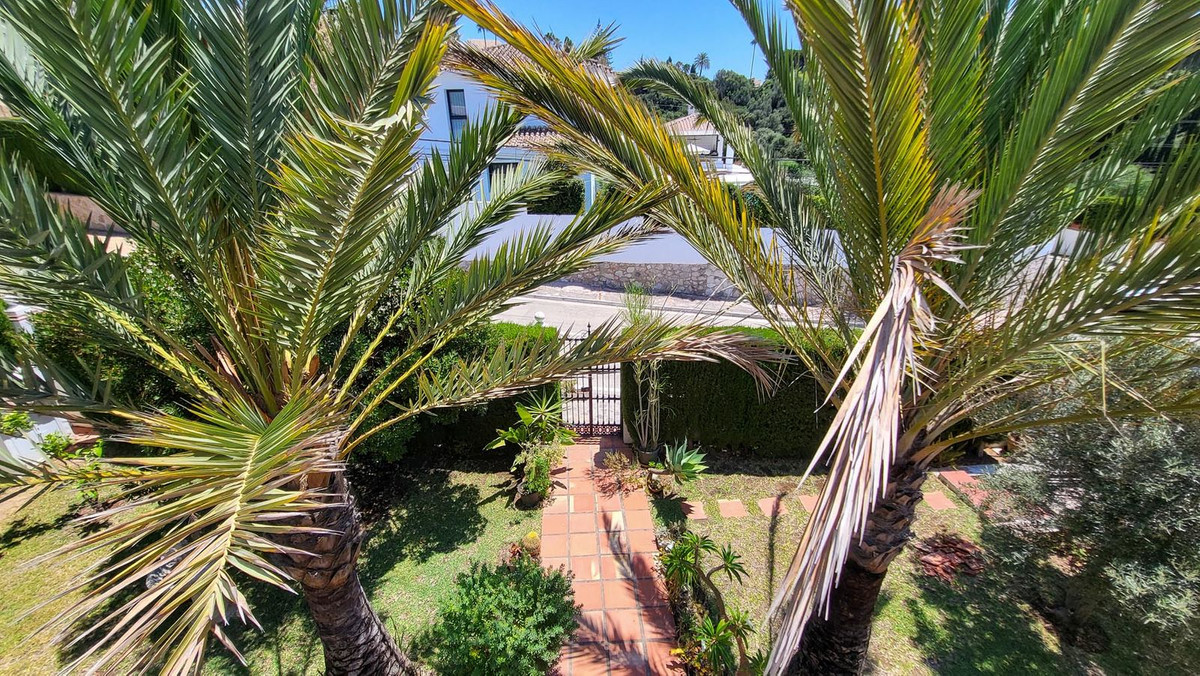 4 Bed Townhouse for sale in Elviria Costa Del Sol, Málaga, Spain
