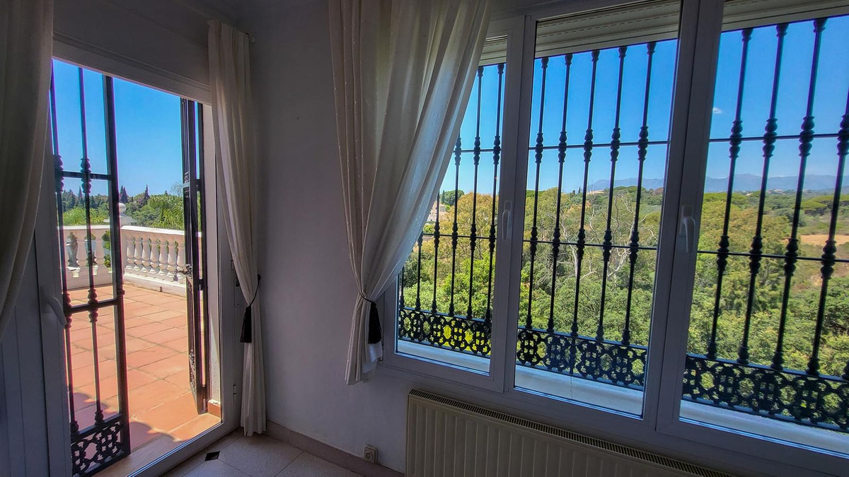 4 Bed Townhouse for sale in Elviria Costa Del Sol, Málaga, Spain