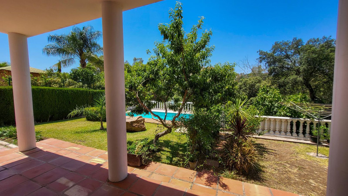 4 Bed Townhouse for sale in Elviria Costa Del Sol, Málaga, Spain