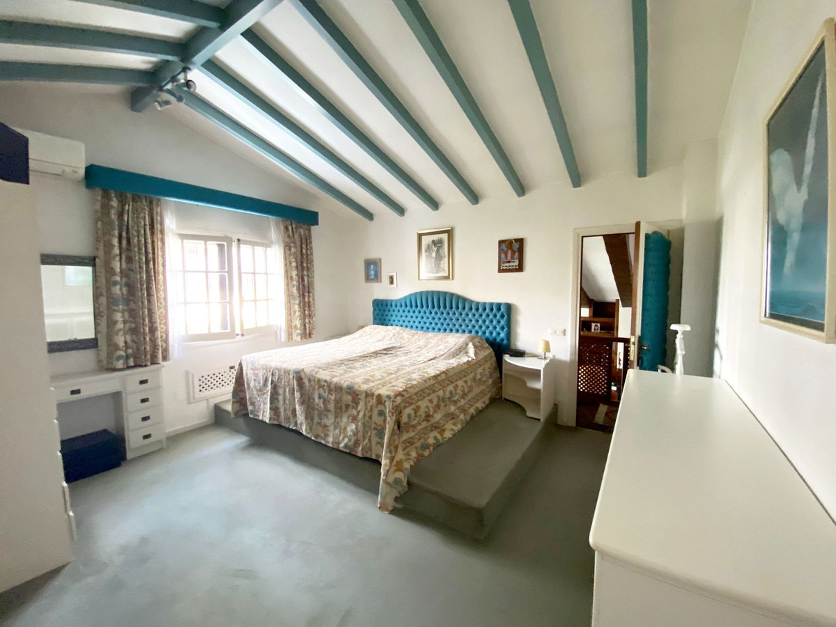 Se vende Villa - Chalet de 3 dormitorios en Costa Del Sol, Málaga, España