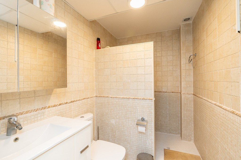 3 Bed Apartment for sale in Marbella Costa Del Sol, Málaga, Spain