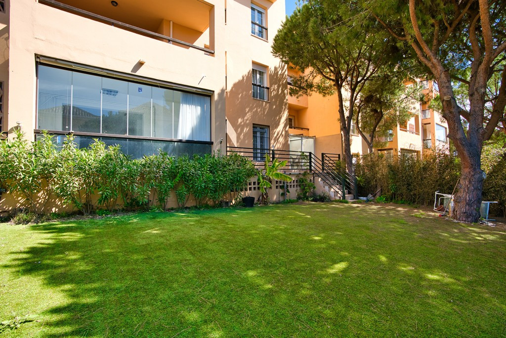 3 Bed Apartment for sale in Marbella Costa Del Sol, Málaga, Spain
