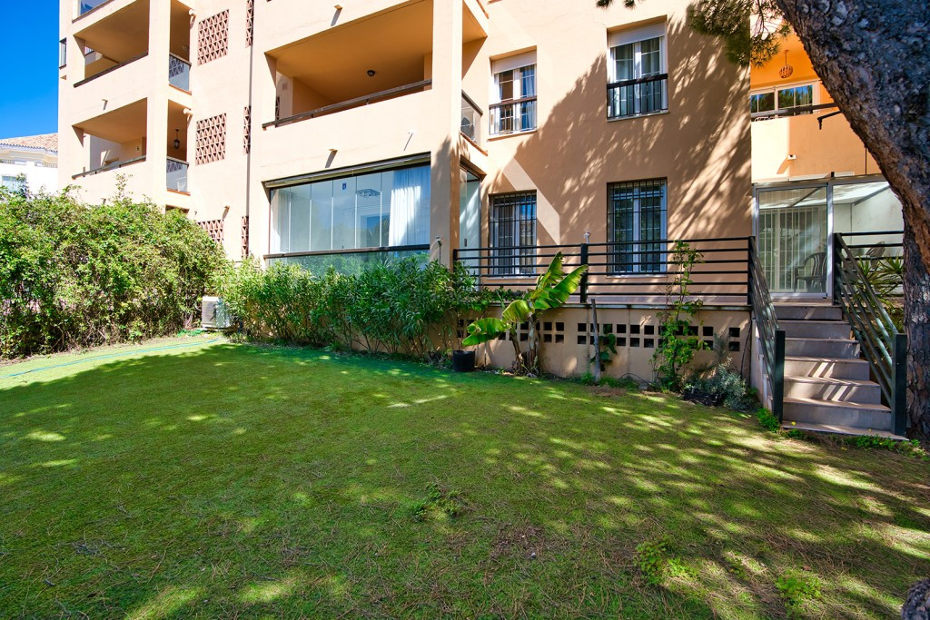 3 Bed Apartment for sale in Marbella Costa Del Sol, Málaga, Spain