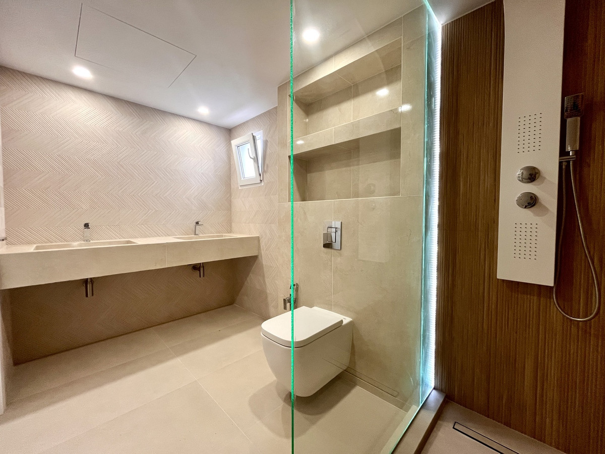 6 Bed Townhouse for sale in Los Balcones Costa Blanca, Alicante, Spain