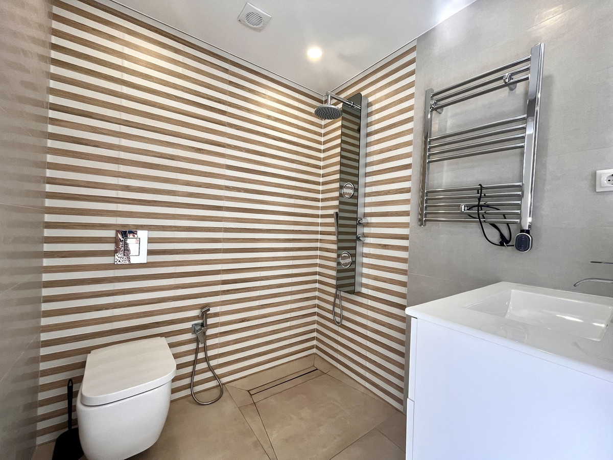 6 Bed Townhouse for sale in Los Balcones Costa Blanca, Alicante, Spain