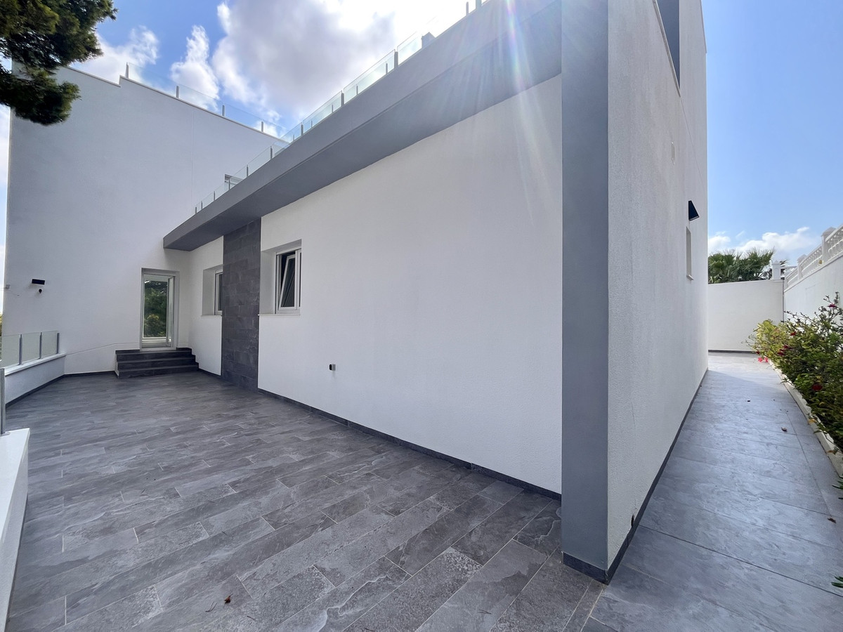 6 Bed Townhouse for sale in Los Balcones Costa Blanca, Alicante, Spain