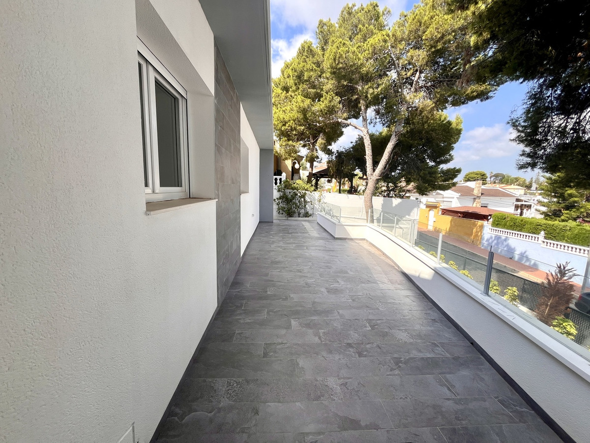 6 Bed Townhouse for sale in Los Balcones Costa Blanca, Alicante, Spain