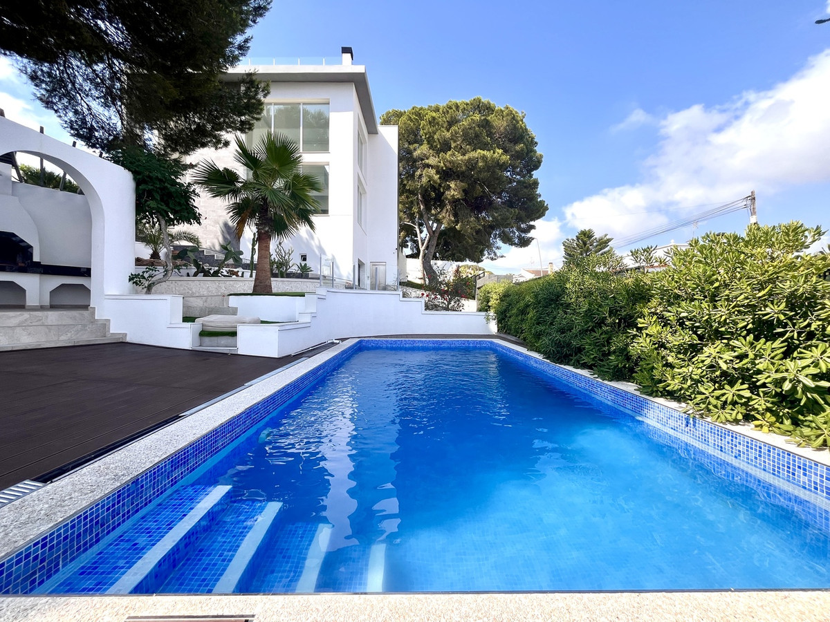 6 Bed Townhouse for sale in Los Balcones Costa Blanca, Alicante, Spain