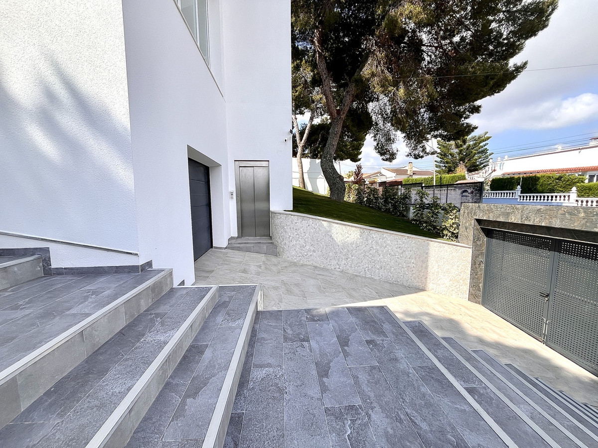 6 Bed Townhouse for sale in Los Balcones Costa Blanca, Alicante, Spain