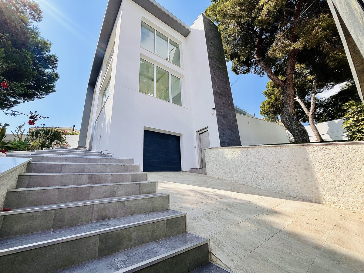 6 Bed Townhouse for sale in Los Balcones Costa Blanca, Alicante, Spain