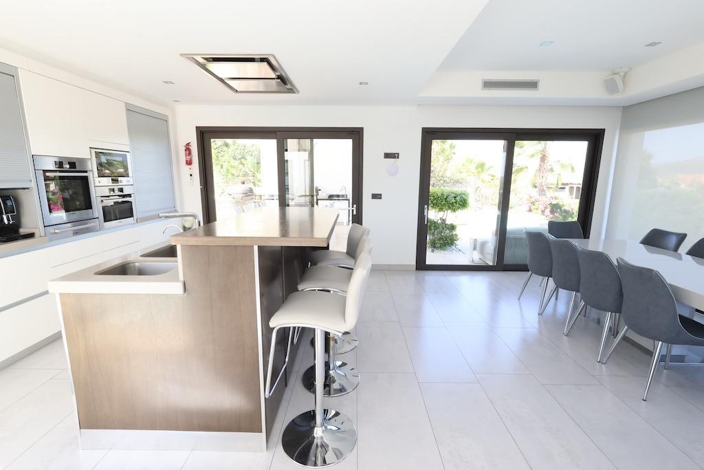 5 Bed Townhouse for sale in Javea Costa Blanca, Alicante, Spain
