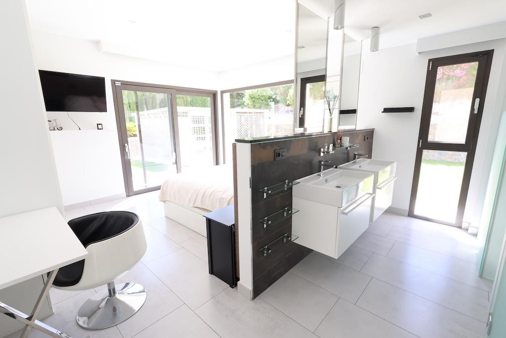 5 Bed Townhouse for sale in Javea Costa Blanca, Alicante, Spain