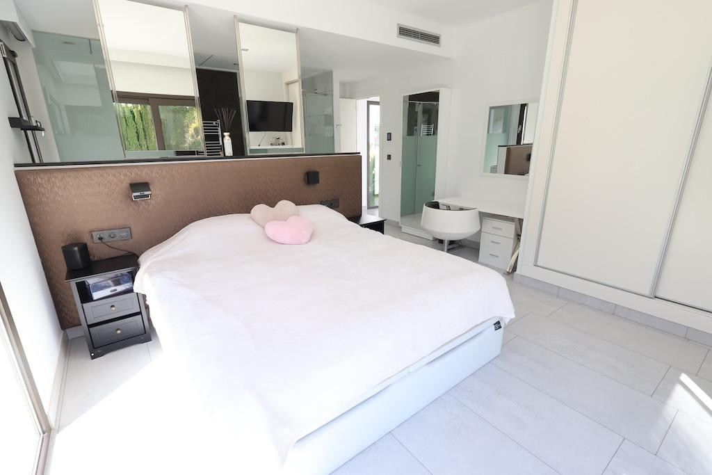 5 Bed Townhouse for sale in Javea Costa Blanca, Alicante, Spain