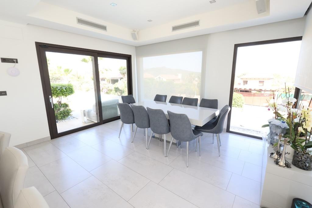 5 Bed Townhouse for sale in Javea Costa Blanca, Alicante, Spain