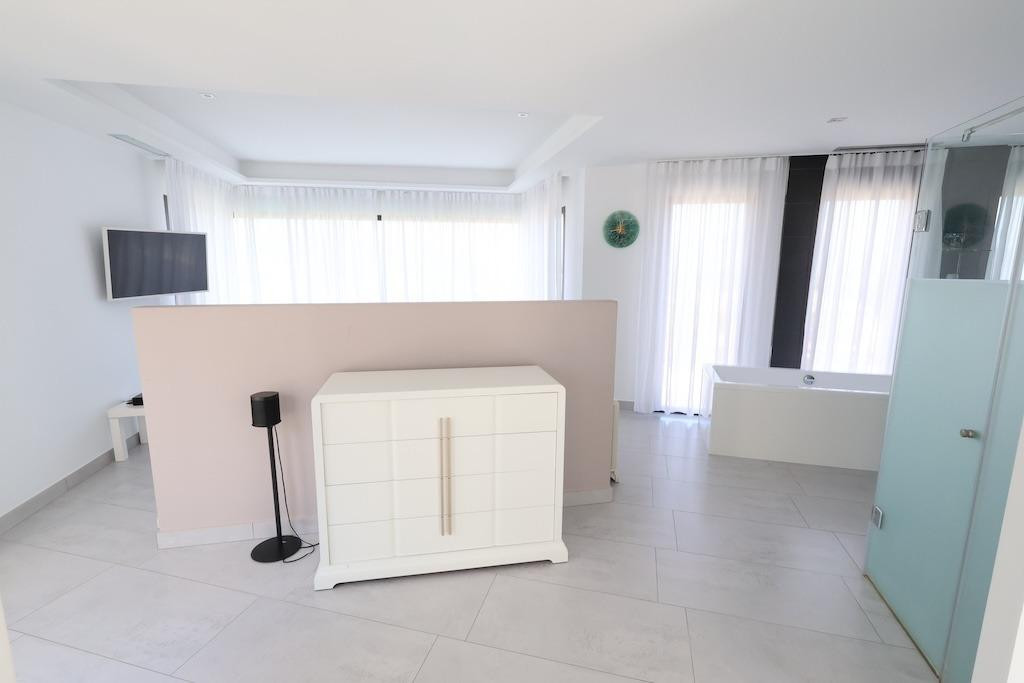 5 Bed Townhouse for sale in Javea Costa Blanca, Alicante, Spain