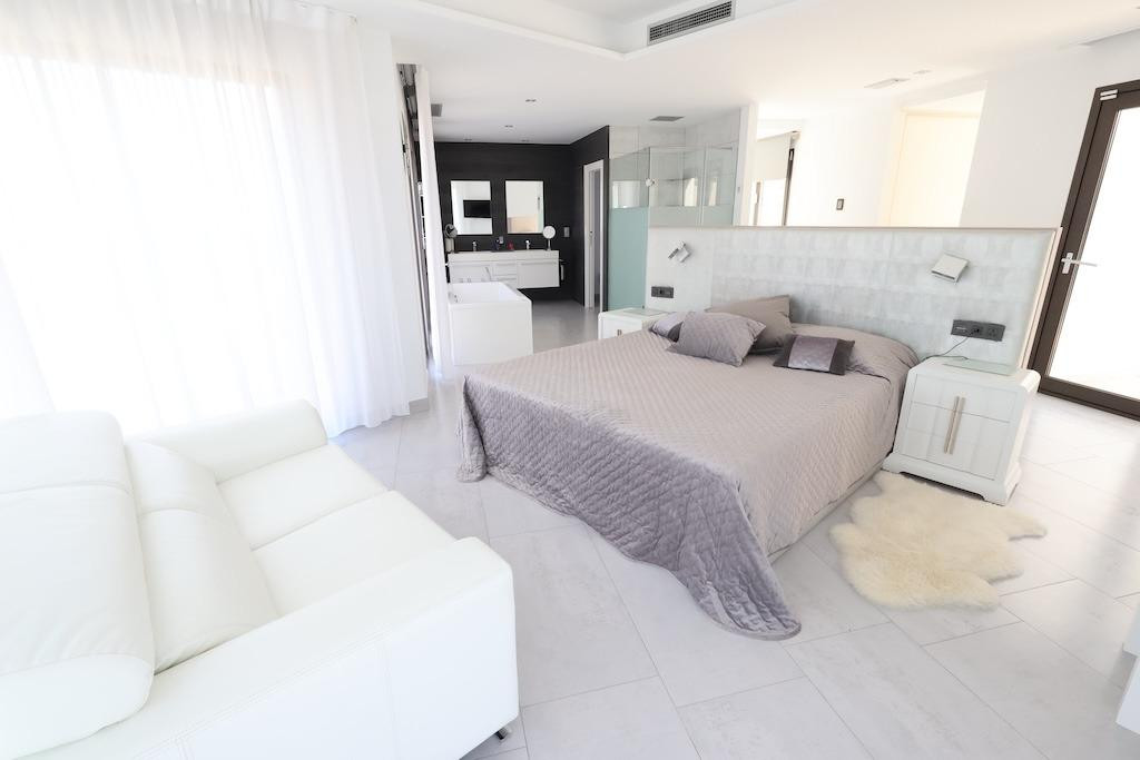 5 Bed Townhouse for sale in Javea Costa Blanca, Alicante, Spain