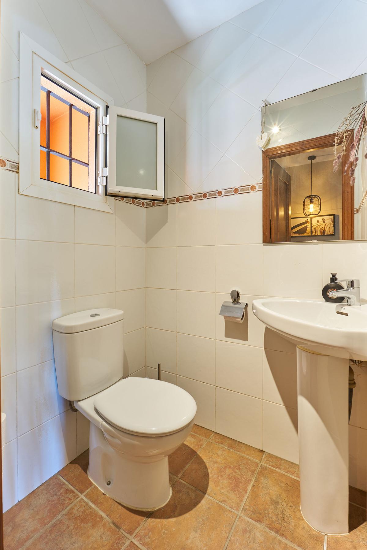 3 Bed Townhouse for sale in Casares Costa Del Sol, Málaga, Spain