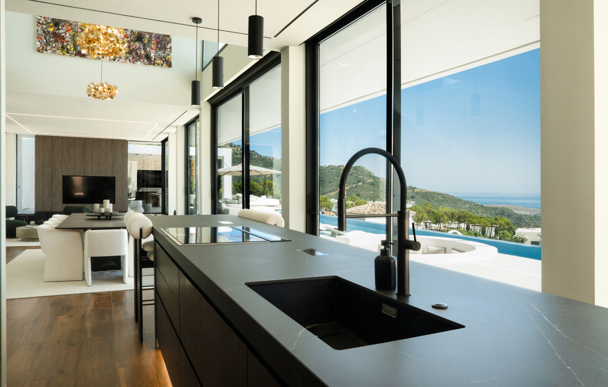 Se vende Villa - Chalet de 4 dormitorios en Costa Del Sol, Málaga, España