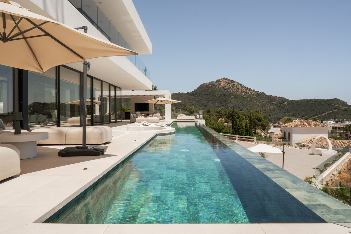 Se vende Villa - Chalet de 4 dormitorios en Costa Del Sol, Málaga, España
