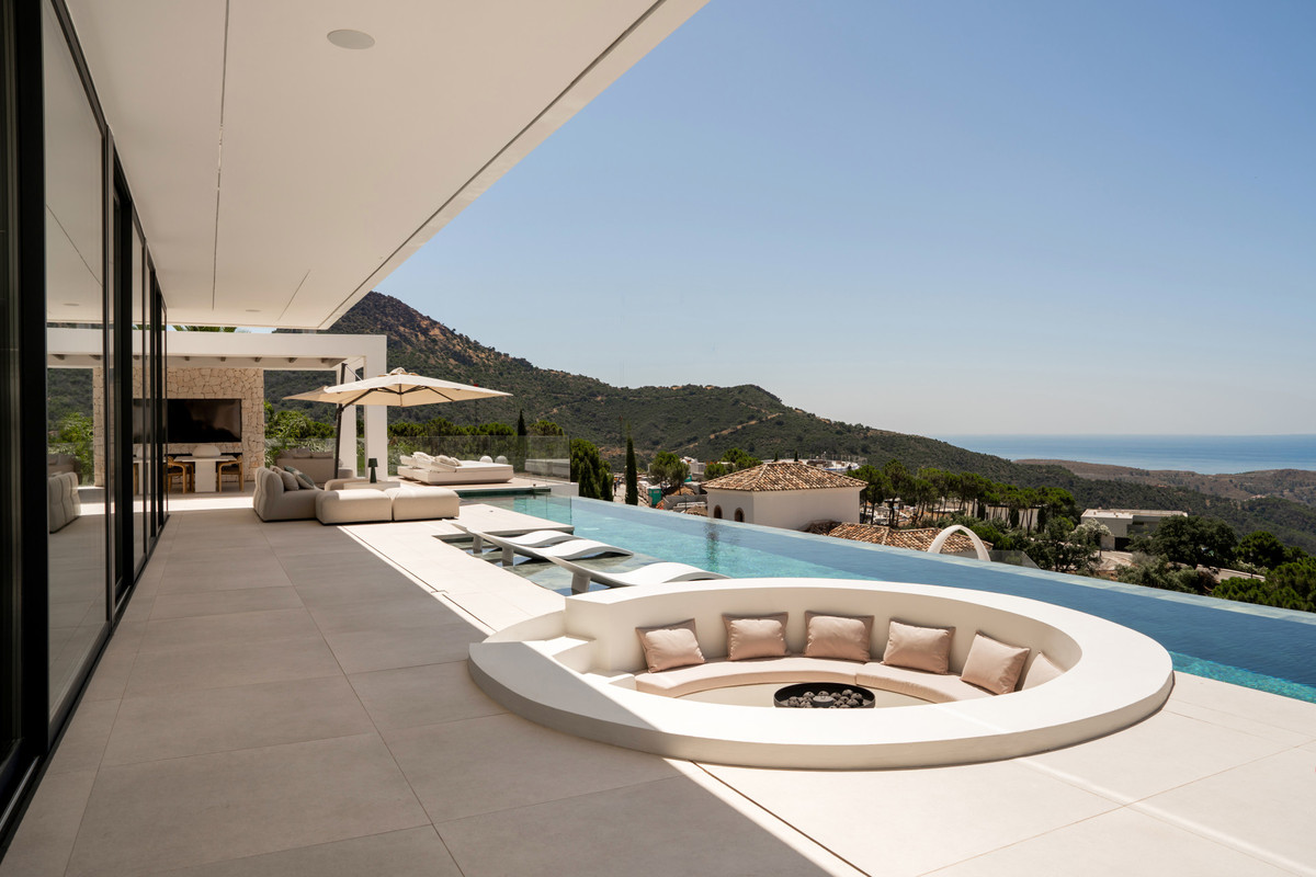 Se vende Villa - Chalet de 4 dormitorios en Costa Del Sol, Málaga, España