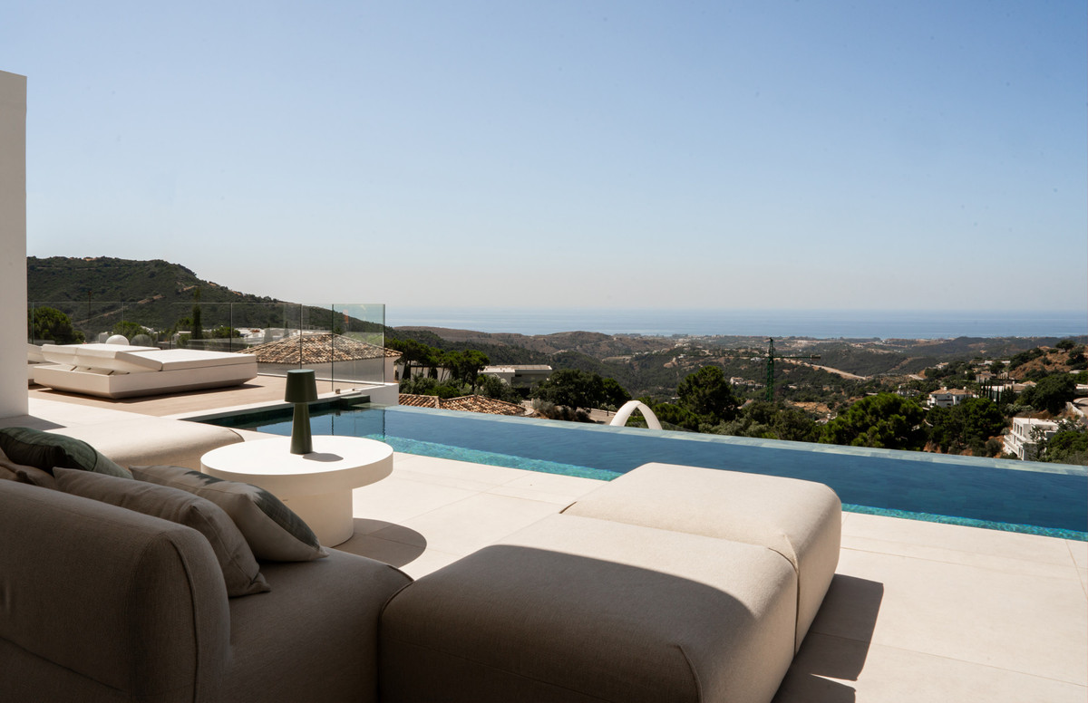 Se vende Villa - Chalet de 4 dormitorios en Costa Del Sol, Málaga, España