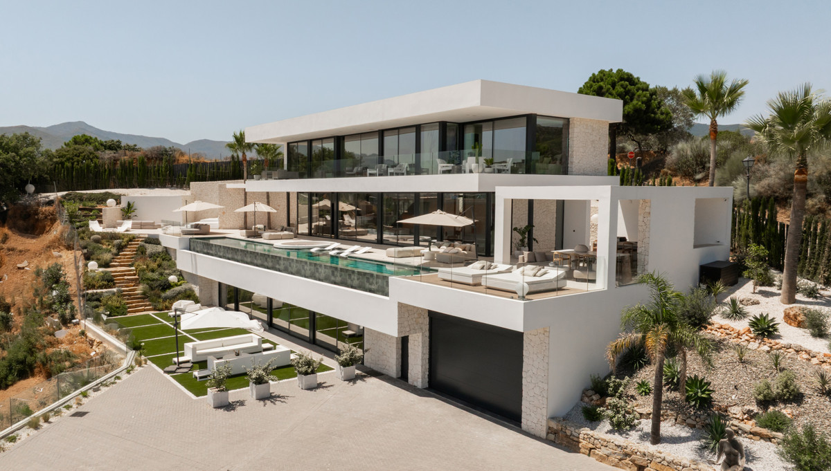 Se vende Villa - Chalet de 4 dormitorios en Costa Del Sol, Málaga, España