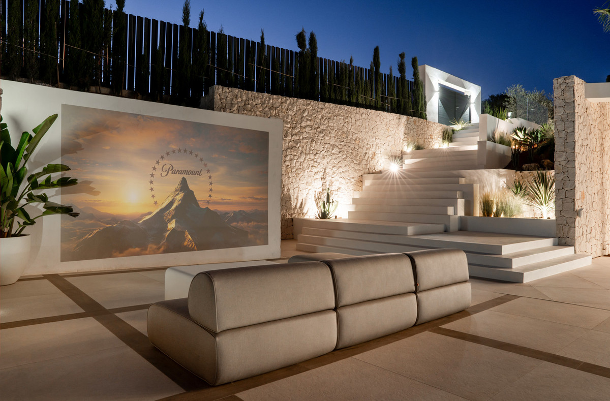 Se vende Villa - Chalet de 4 dormitorios en Costa Del Sol, Málaga, España