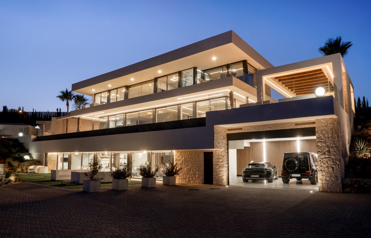 Se vende Villa - Chalet de 4 dormitorios en Costa Del Sol, Málaga, España