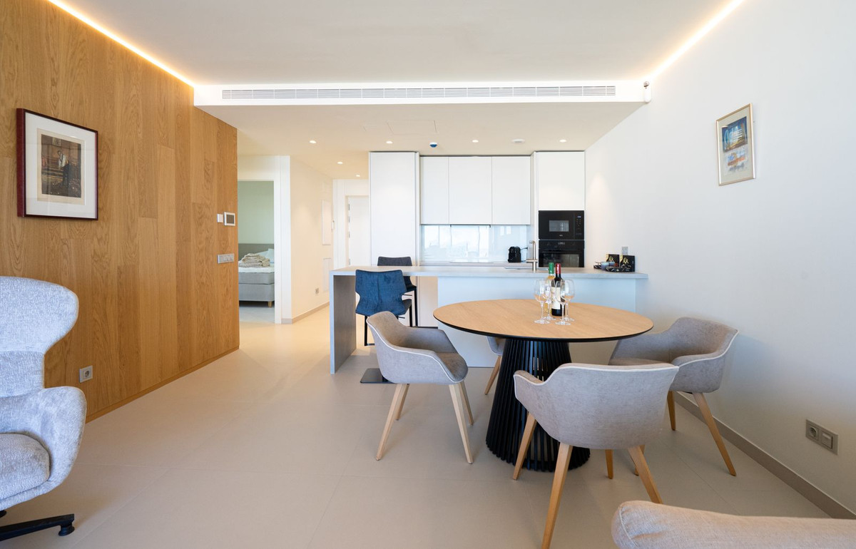 2 Bed Apartment for sale in Fuengirola Costa Del Sol, Málaga, Spain