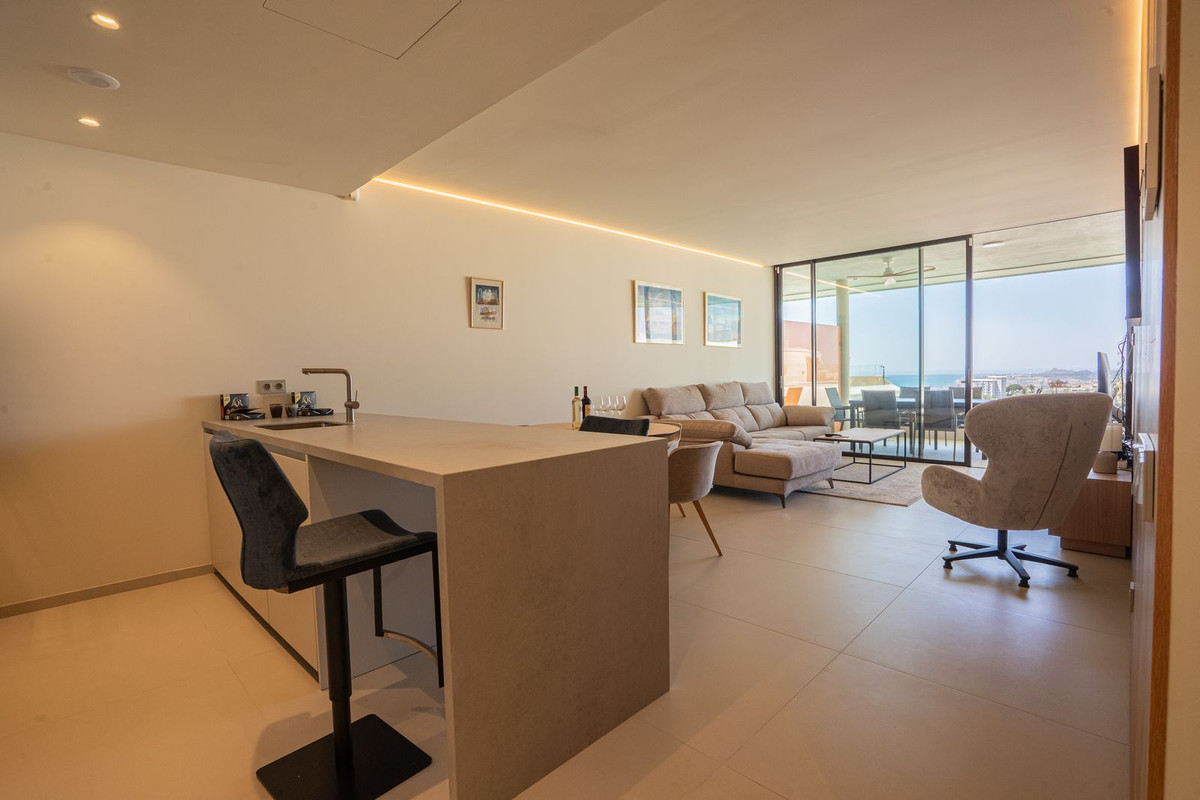 2 Bed Apartment for sale in Fuengirola Costa Del Sol, Málaga, Spain