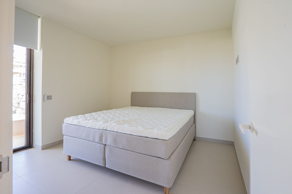 2 Bed Apartment for sale in Fuengirola Costa Del Sol, Málaga, Spain