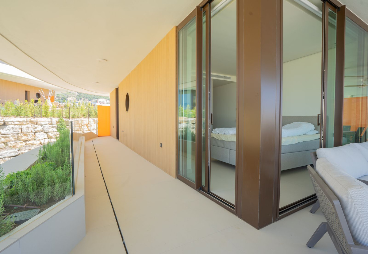 2 Bed Apartment for sale in Fuengirola Costa Del Sol, Málaga, Spain