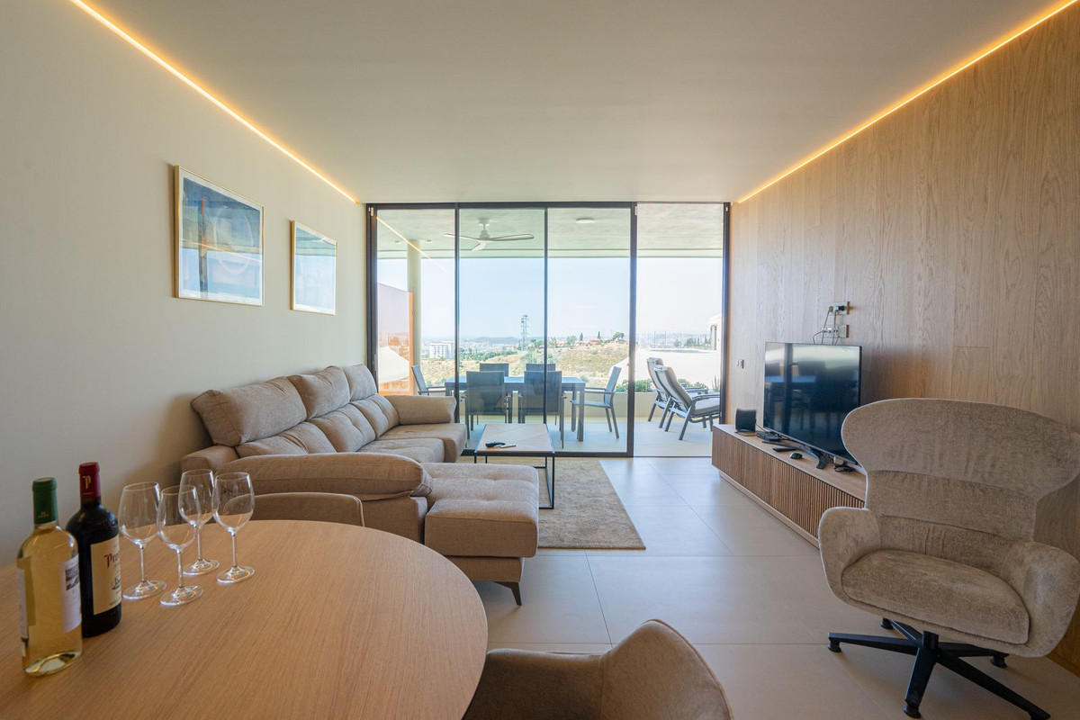 2 Bed Apartment for sale in Fuengirola Costa Del Sol, Málaga, Spain