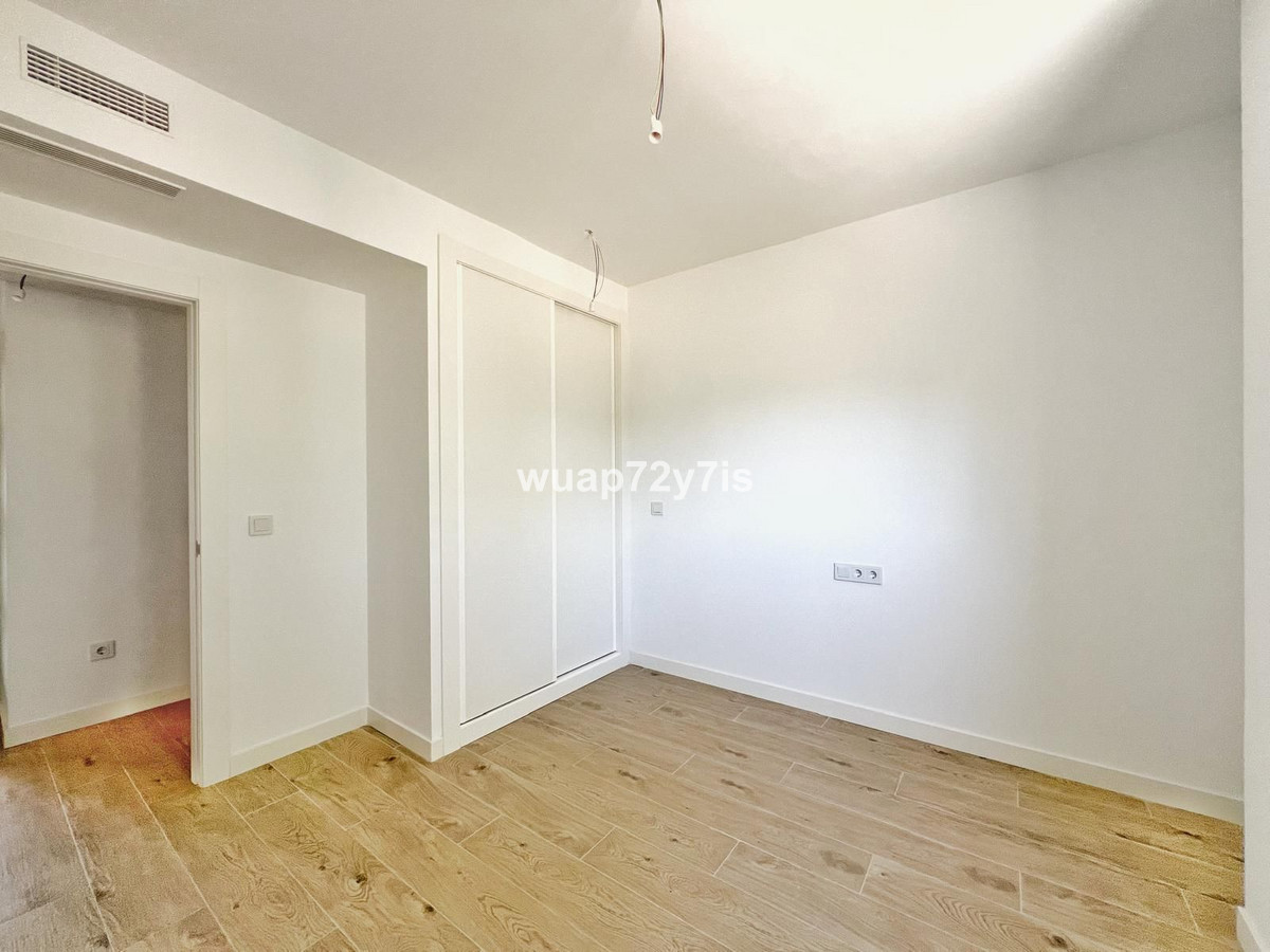 Se vende Apartamento Planta Media de 3 dormitorios en Costa Del Sol, Málaga, España