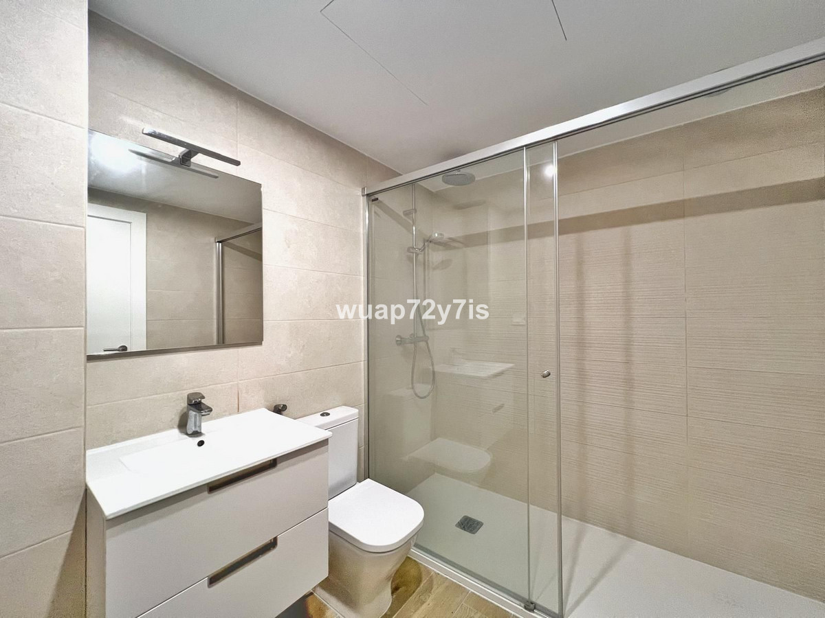 Se vende Apartamento Planta Media de 3 dormitorios en Costa Del Sol, Málaga, España
