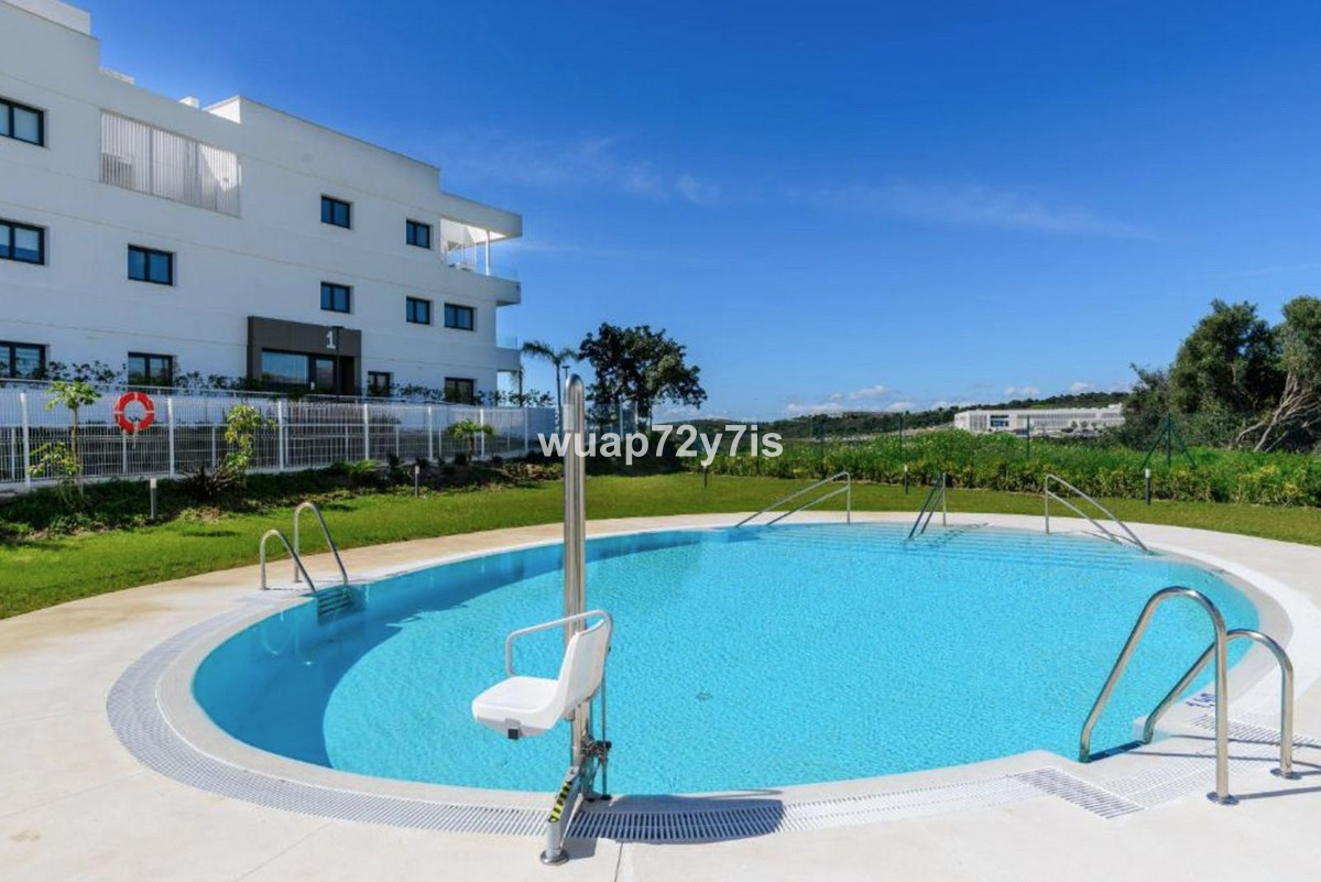 Se vende Apartamento Planta Media de 3 dormitorios en Costa Del Sol, Málaga, España