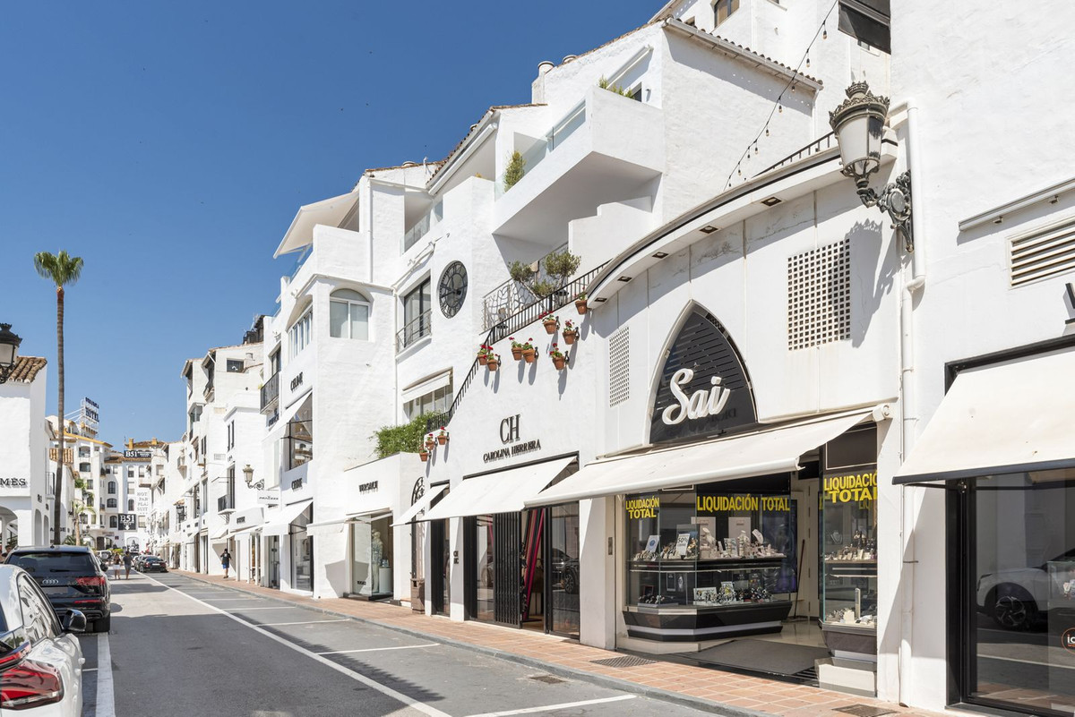 Se vende Apartamento Planta Media de 2 dormitorios en Costa Del Sol, Málaga, España