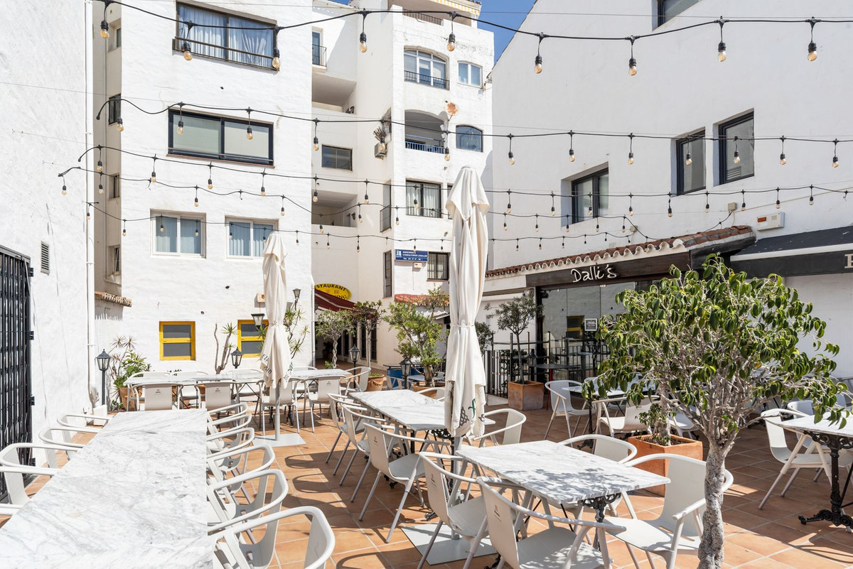 Se vende Apartamento Planta Media de 2 dormitorios en Costa Del Sol, Málaga, España